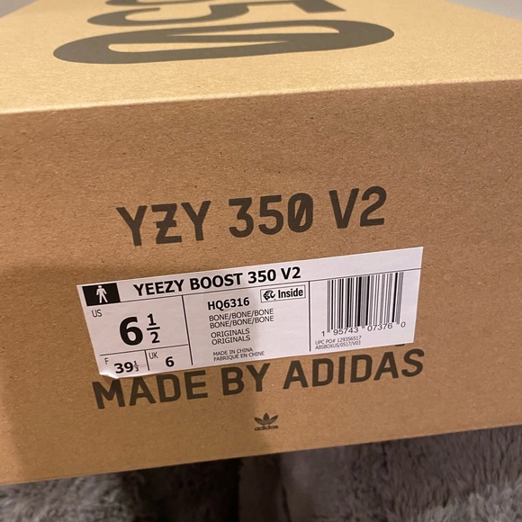 Adidas Yeezy boost 350 V2 Bone - Picture 8 of 10